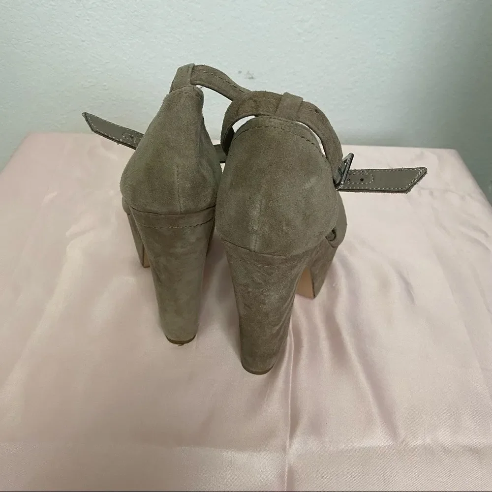 Steve Madden Gretta taupe suede platform sandals 9